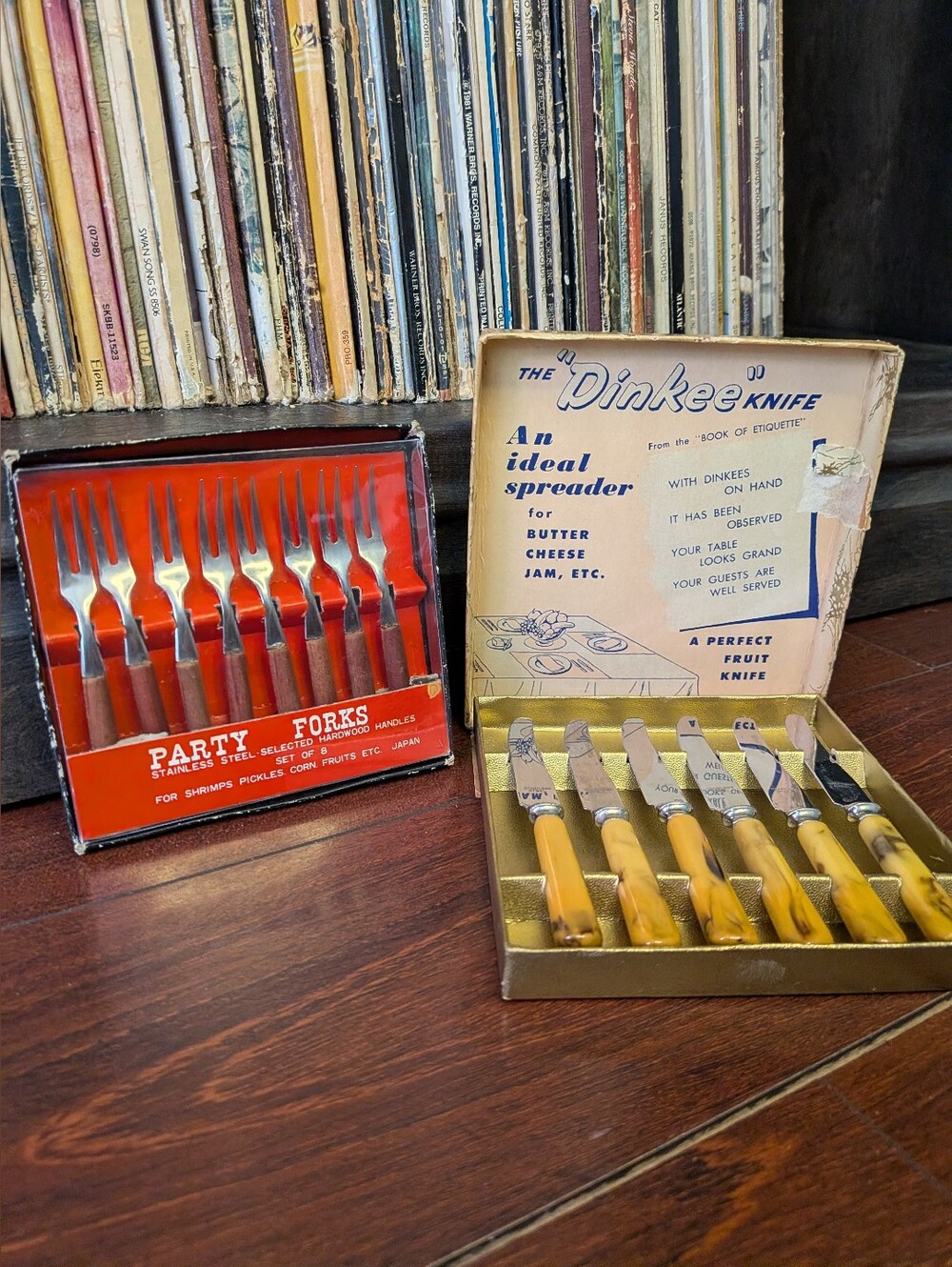 The "Dinkee" Knife Fruit Spreaders - Yellow Handles